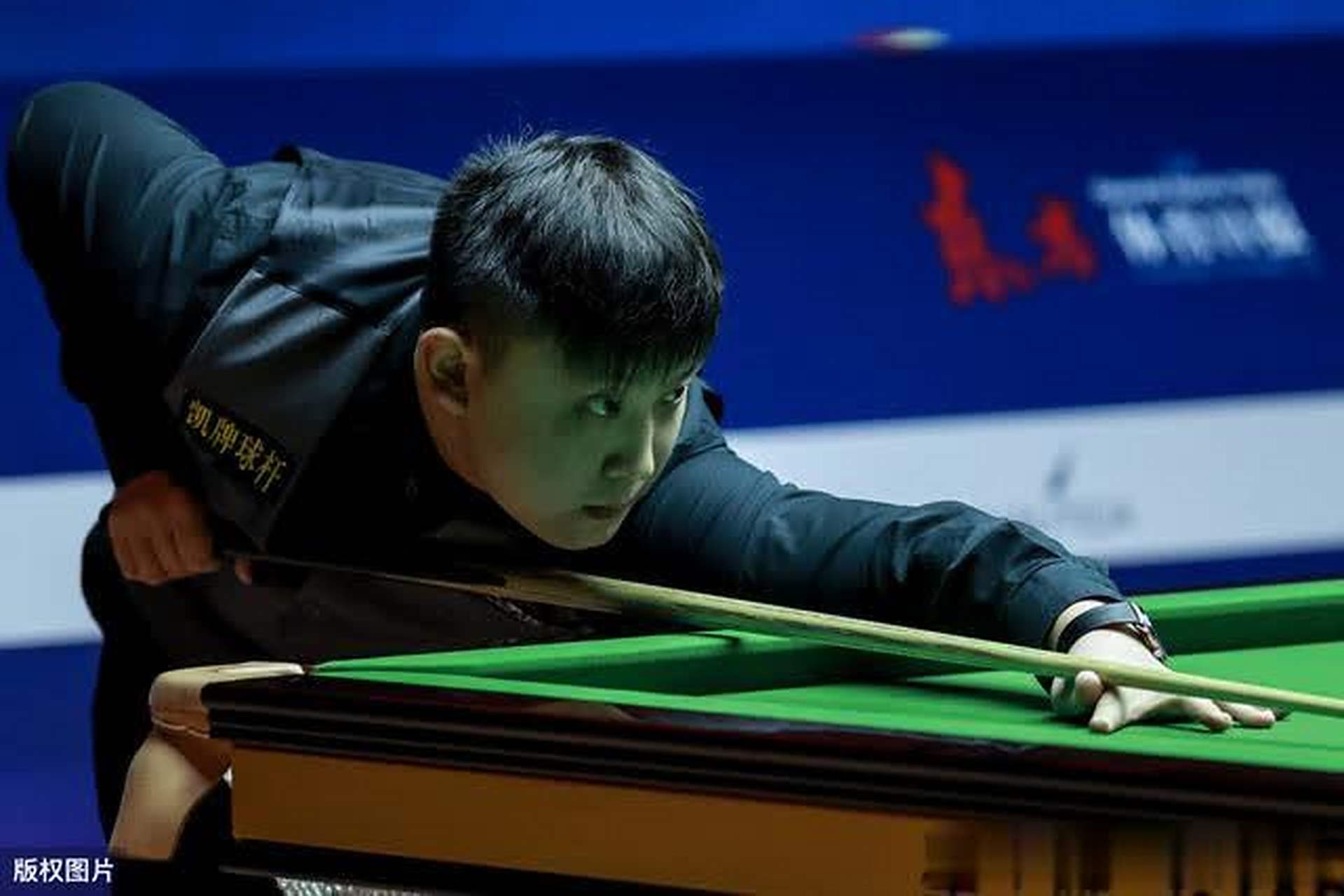 并通过自己 并通过自己